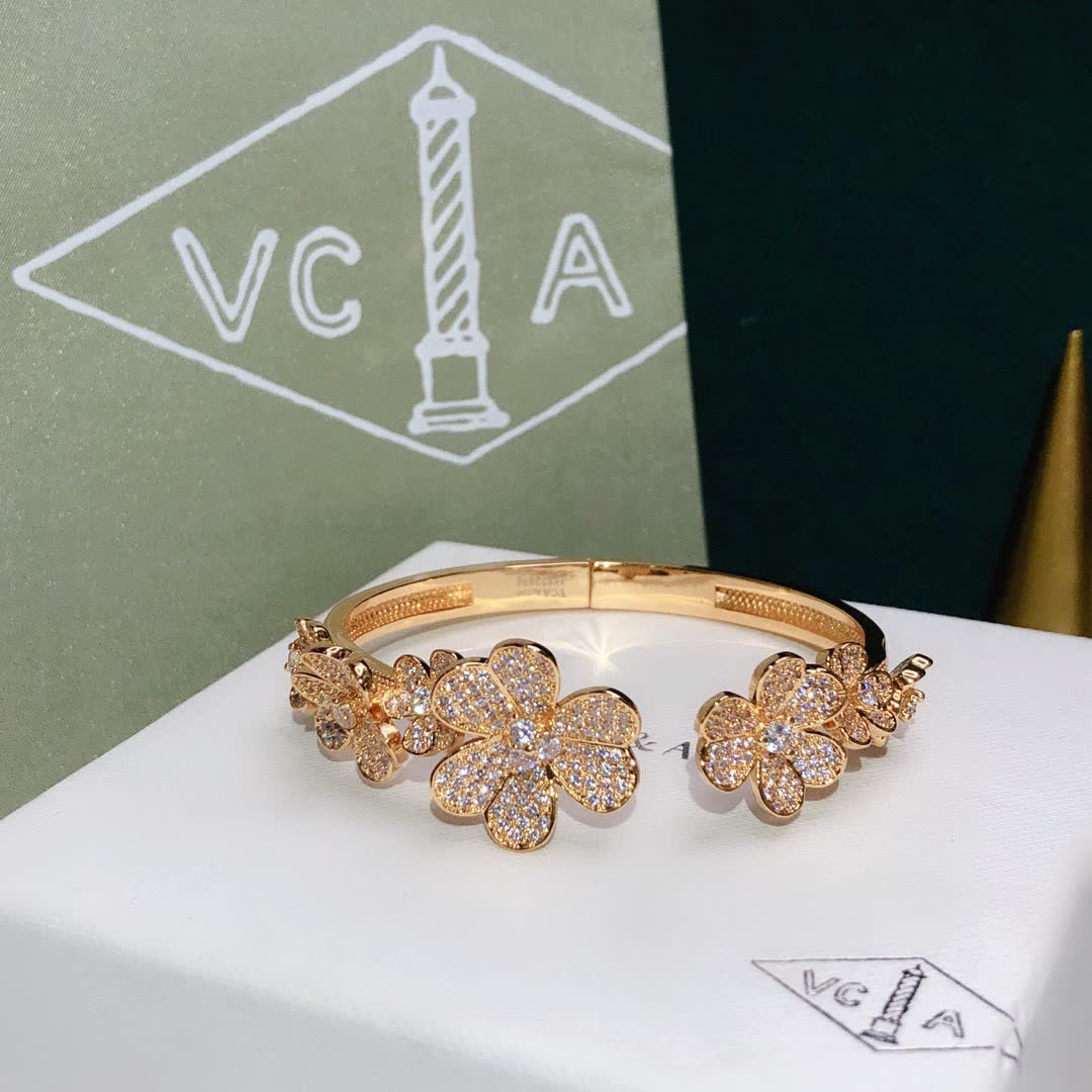 Van Cleef & Arpels Camellia Diamond Bracelet